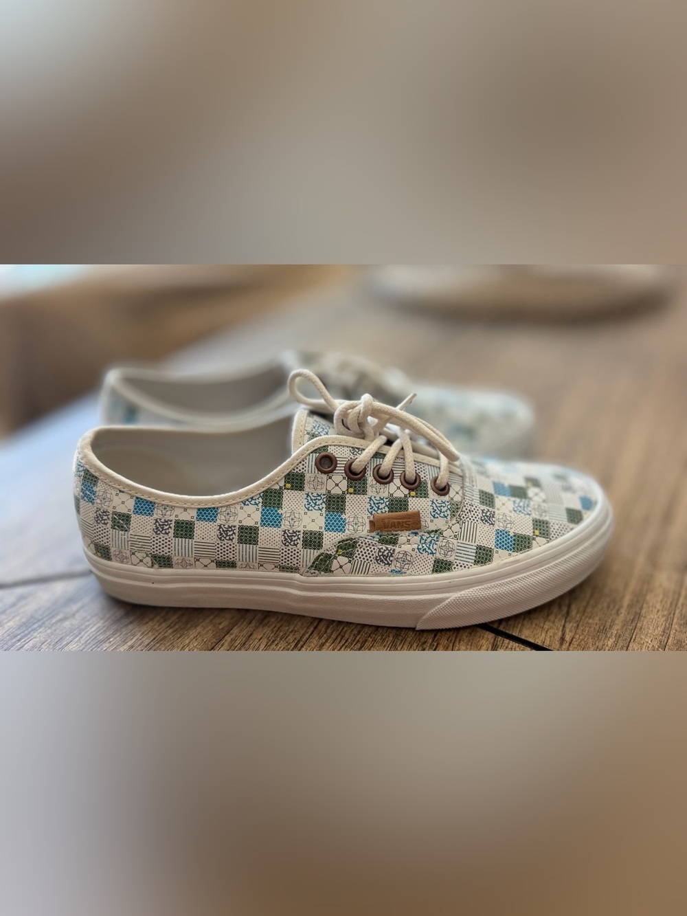 Vans unisex Tiles White Leather size 8.5 
Like new condition